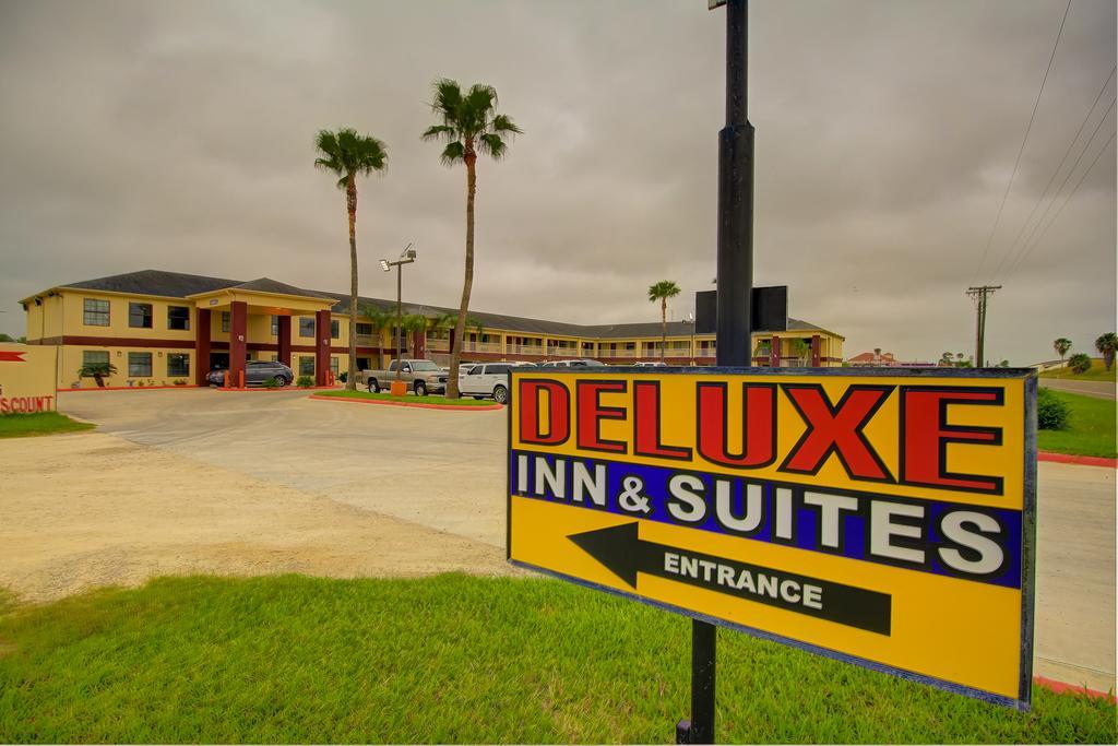Deluxe Inn And Suites Raymondville Екстериор снимка